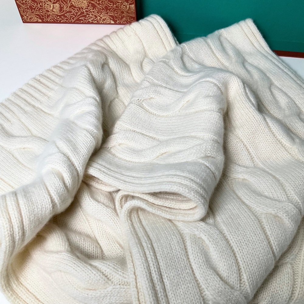 NWT Loro Piana Napier Scarf | Baby Cashmere | White Snow | Original Packaging - Picture 7 of 16